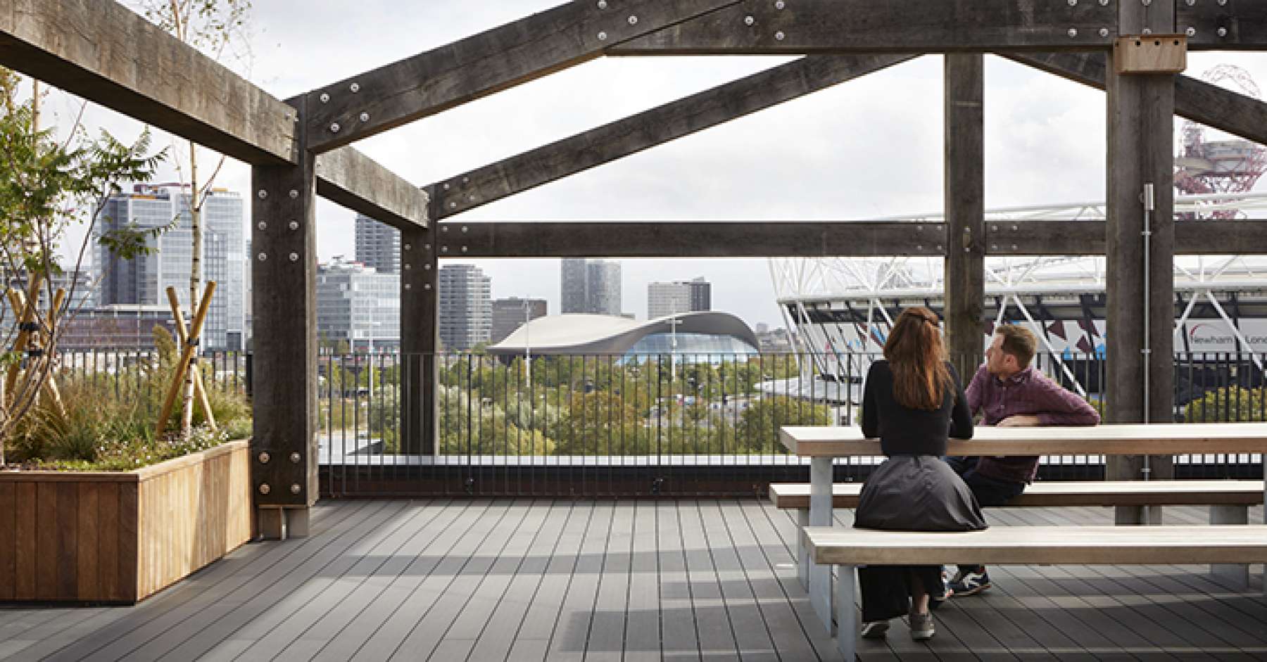 00 LA CW landing thumb 366 700